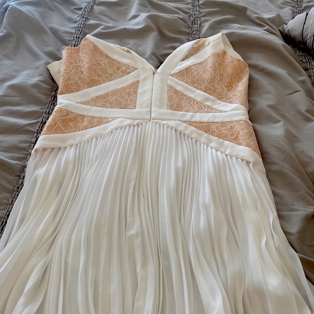 Beautiful, almost new BCBG dress for special occasions! - Picture 6 of 11